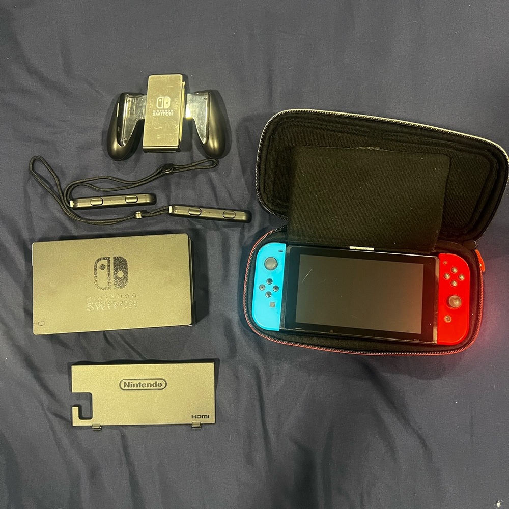 NINTENDO SWITCH